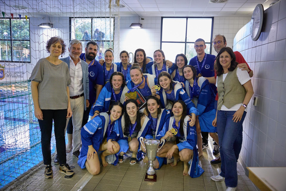 El Waterpolo Iru&ntilde;a 98 02 asciende a Divisi&oacute;n de Honor