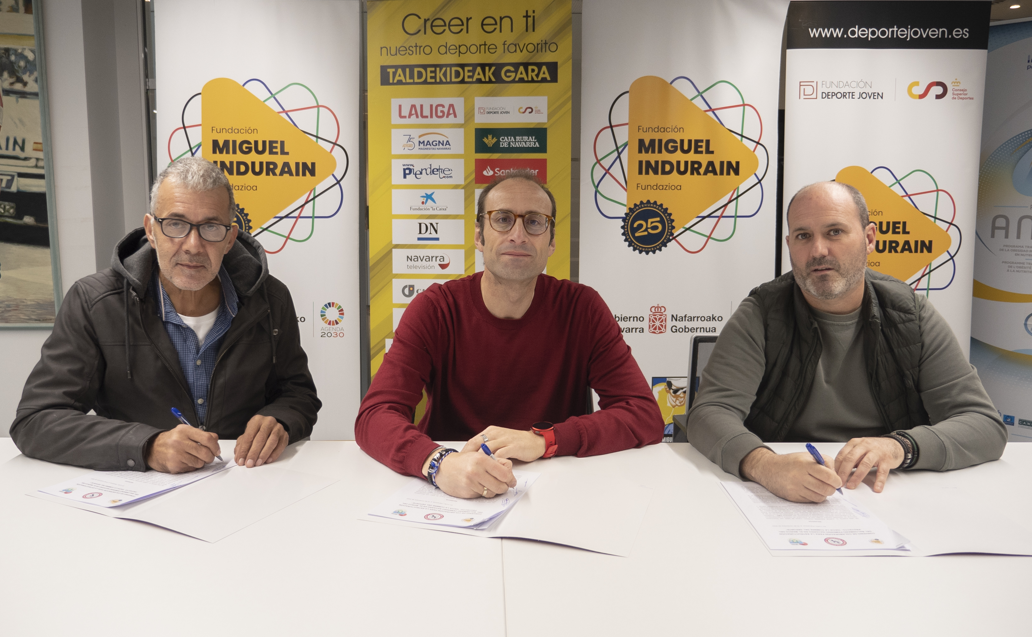 Renovados los convenios de estructuraci&oacute;n del baloncesto y balonmano femenino