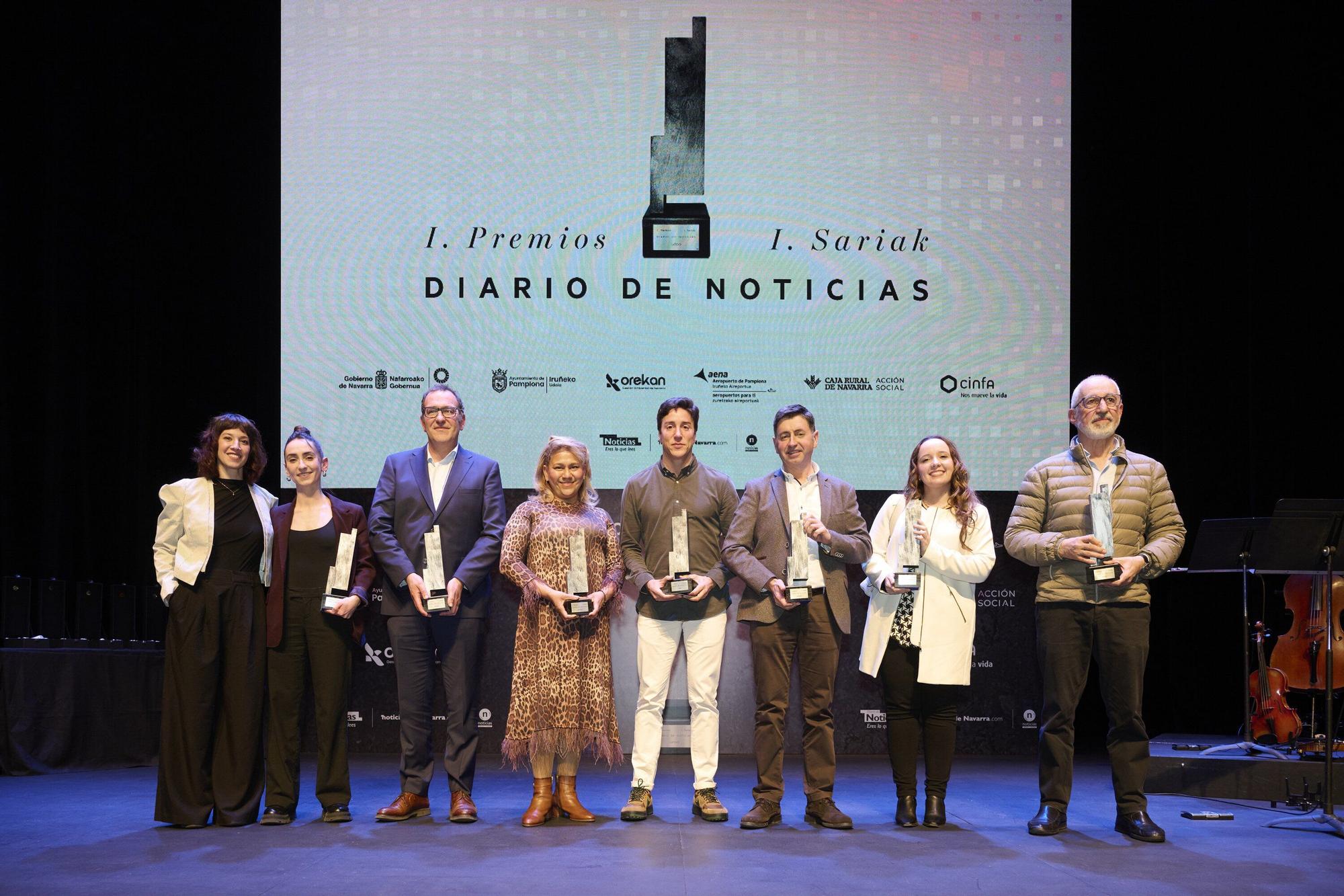 La ciclista Paula Ostiz, becada por la Fundaci&oacute;n Miguel Indur&aacute;in, recibe el Premio Kirolak en la primera edici&oacute;n de los Premios Diario de Noticias Sariak