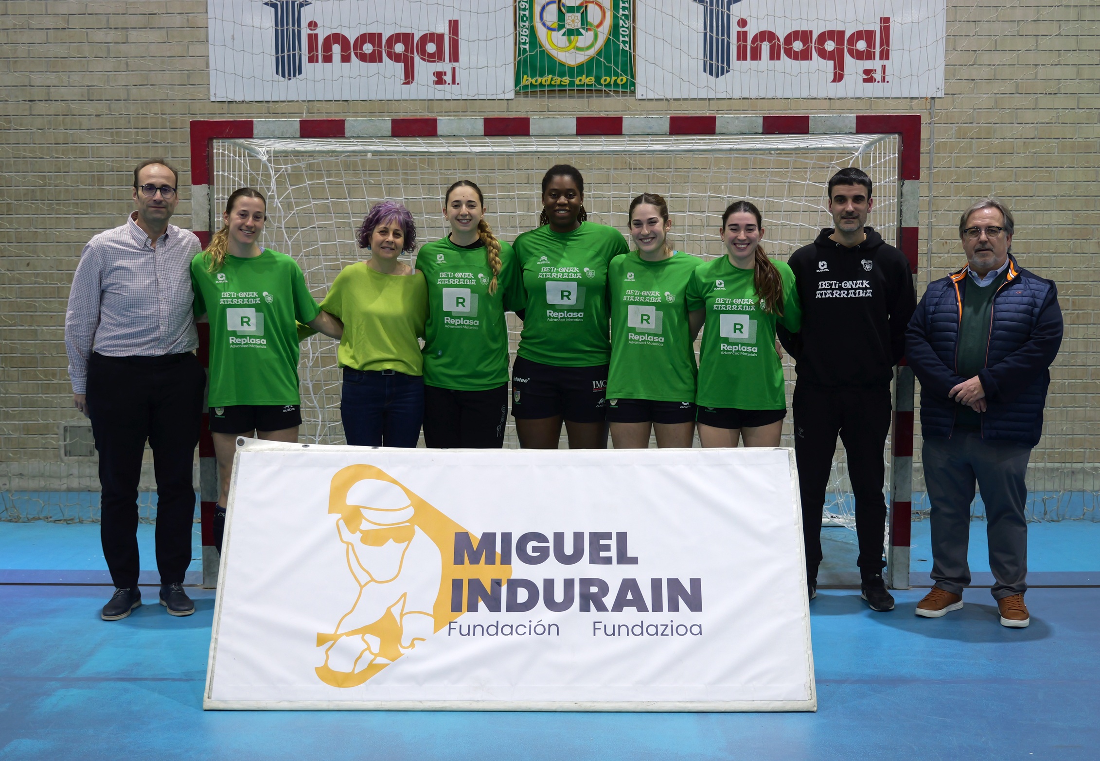 La Fundaci&oacute;n Miguel Indur&aacute;in renueva su apoyo al Replasa Beti Onak en la temporada 2025/2026