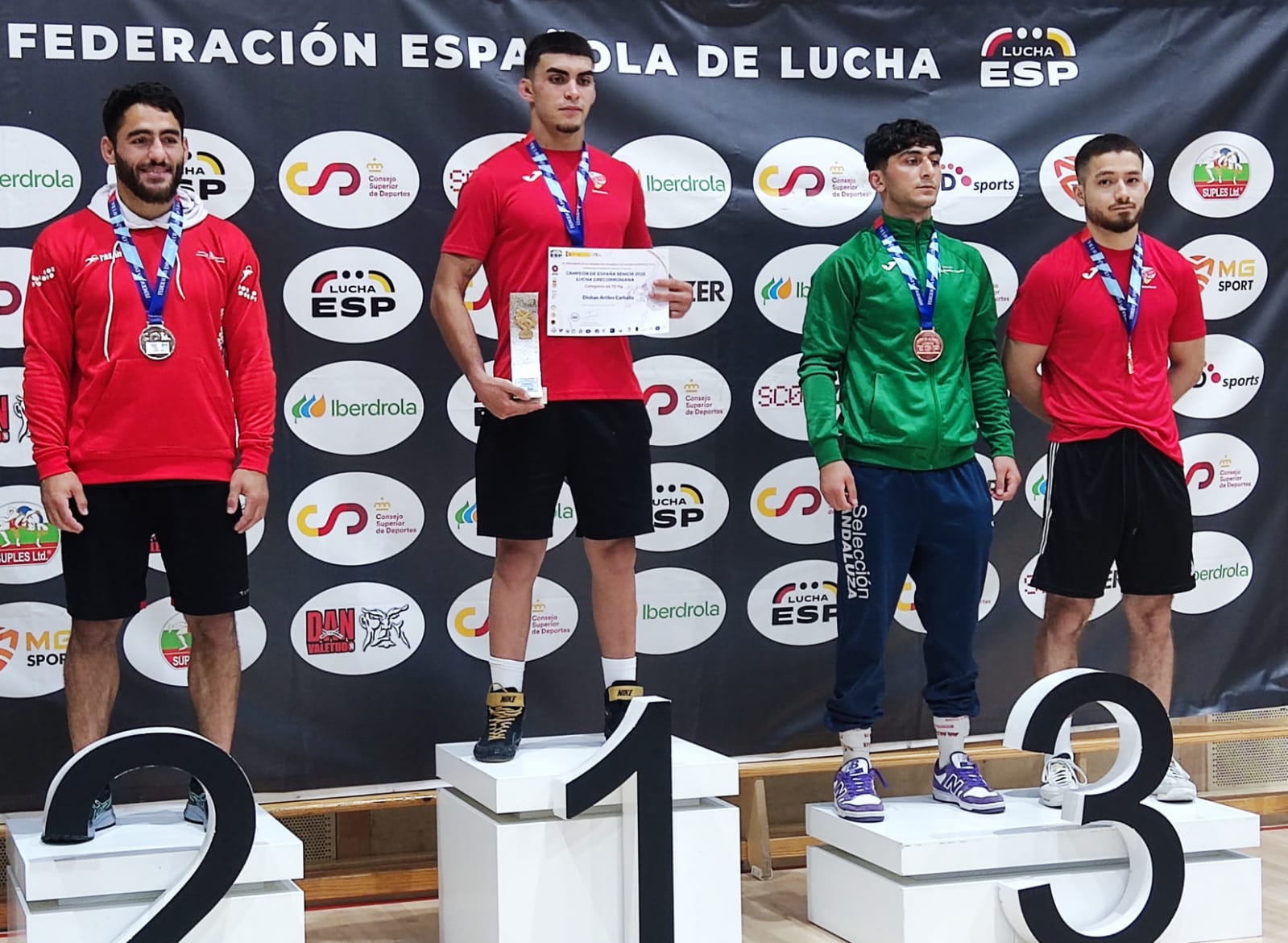 Barcelona corona a los nuevos campeones del "Campeonato de Espa&ntilde;a Senior" de lucha