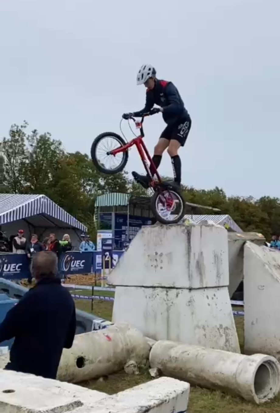 Mikel Azcona, en el Campeonato de Europa de Trialbici 2024 (UEC)