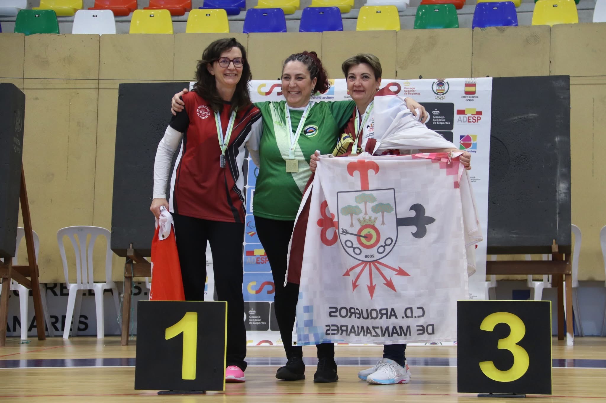 Tres medallas de plata para Navarra en el Nacional de tiro con arco