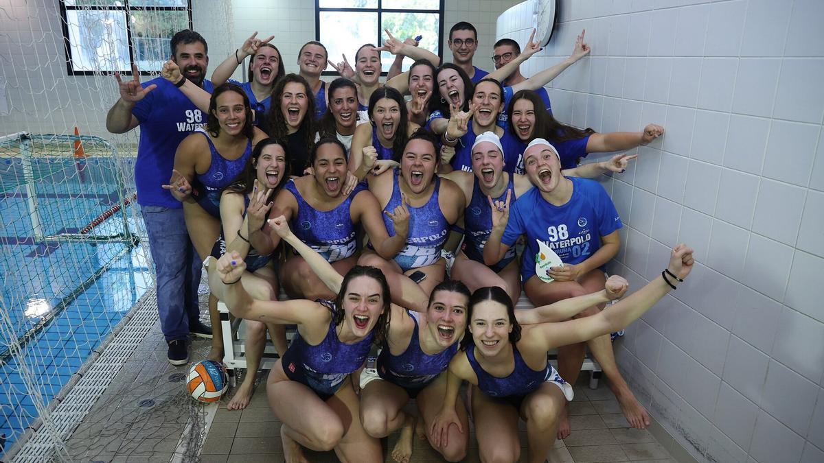 El Iru&ntilde;a 98 02 logra la permanencia en Divisi&oacute;n de Honor tras una vibrante victoria ante el Rub&iacute;