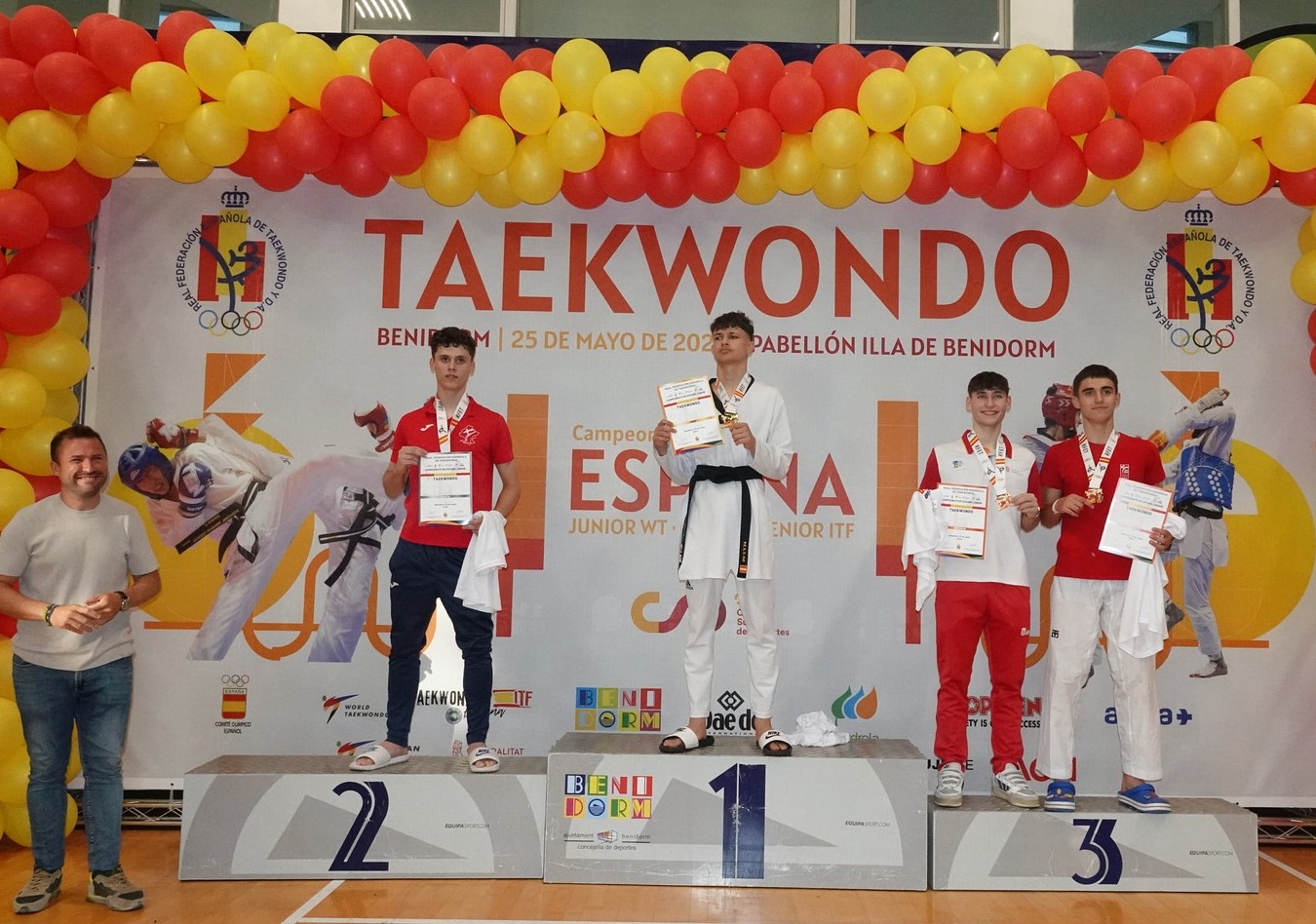 &Iacute;&ntilde;igo Zunzarren, subcampe&oacute;n de Espa&ntilde;a junior de taekwondo