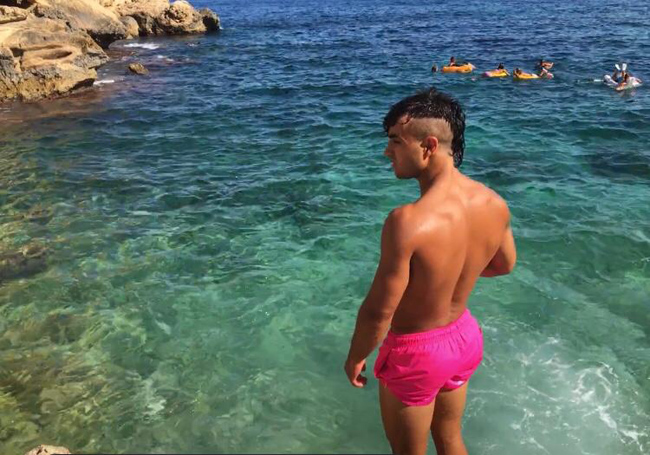 Julen Toro: me encantaría meterme en una jaula a ver tiburones.