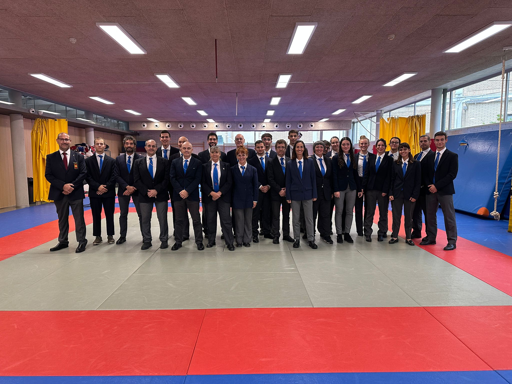 &Eacute;xito en el curso de reciclaje y titulaci&oacute;n de arbitraje y Coach celebrado por la Federaci&oacute;n Navarra de K&aacute;rate