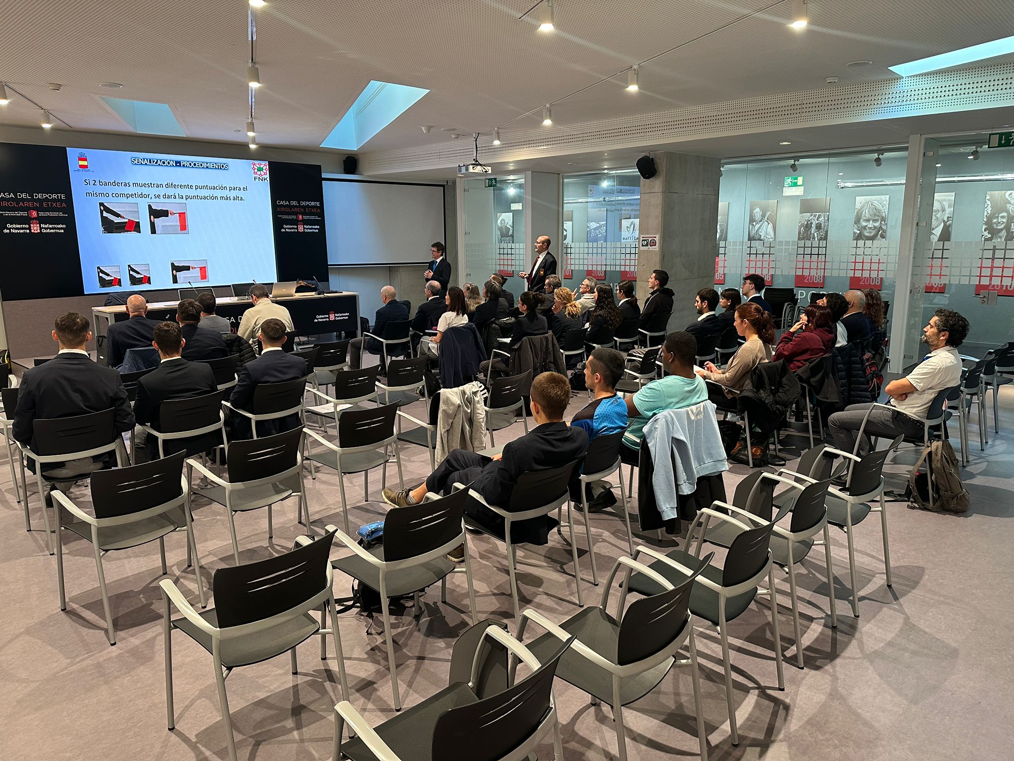 Éxito en el curso de reciclaje y titulación de arbitraje y Coach celebrado por la Federación Navarra de Kárate