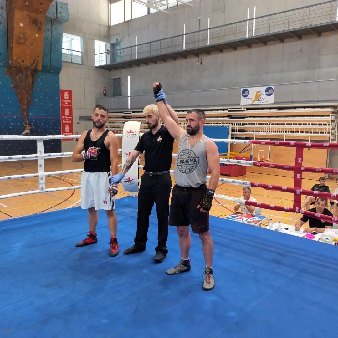 Kanku y Adaka golpean con más fuerza