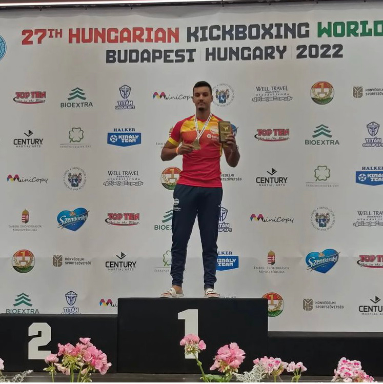 Oro h&uacute;ngaro para Moha Hamedi