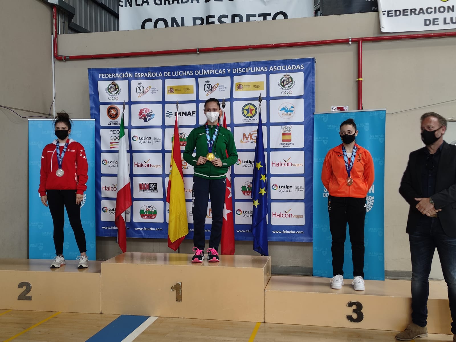 4 medallas en los campeonatos de España de Luchas Olímpicas Sambo y Combat Sambo