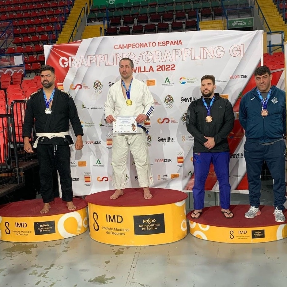 Santyago D&iacute;az se cuelga el Oro en Sagunto