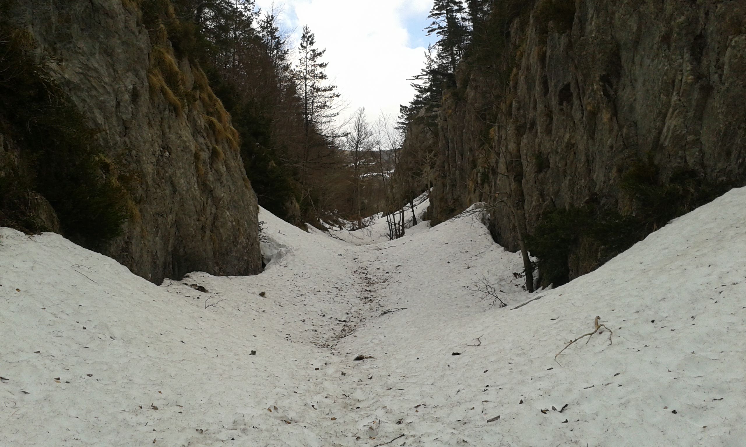 Trabajos de homologación y recuperación de senderos BELAROUAT