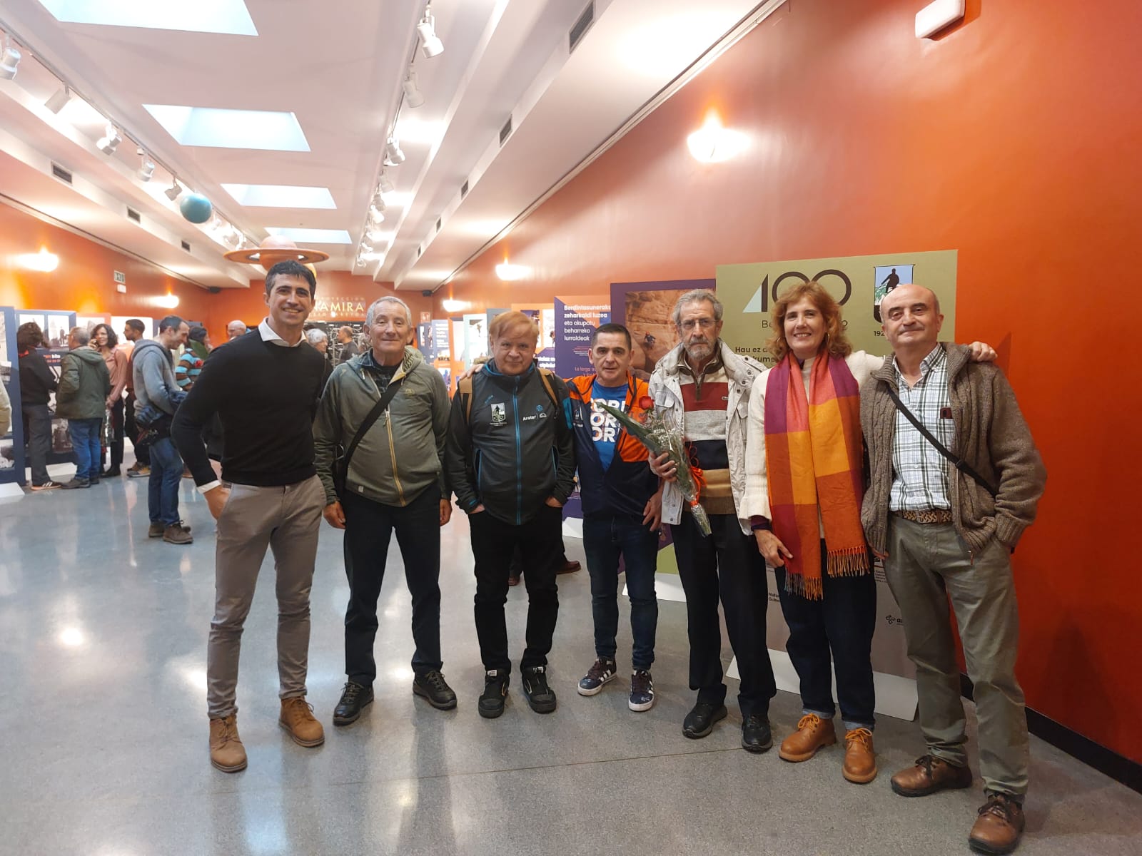 INAUGURADA EXPOSICI&Oacute;N NOS QUEREMOS EN LAS CIMAS