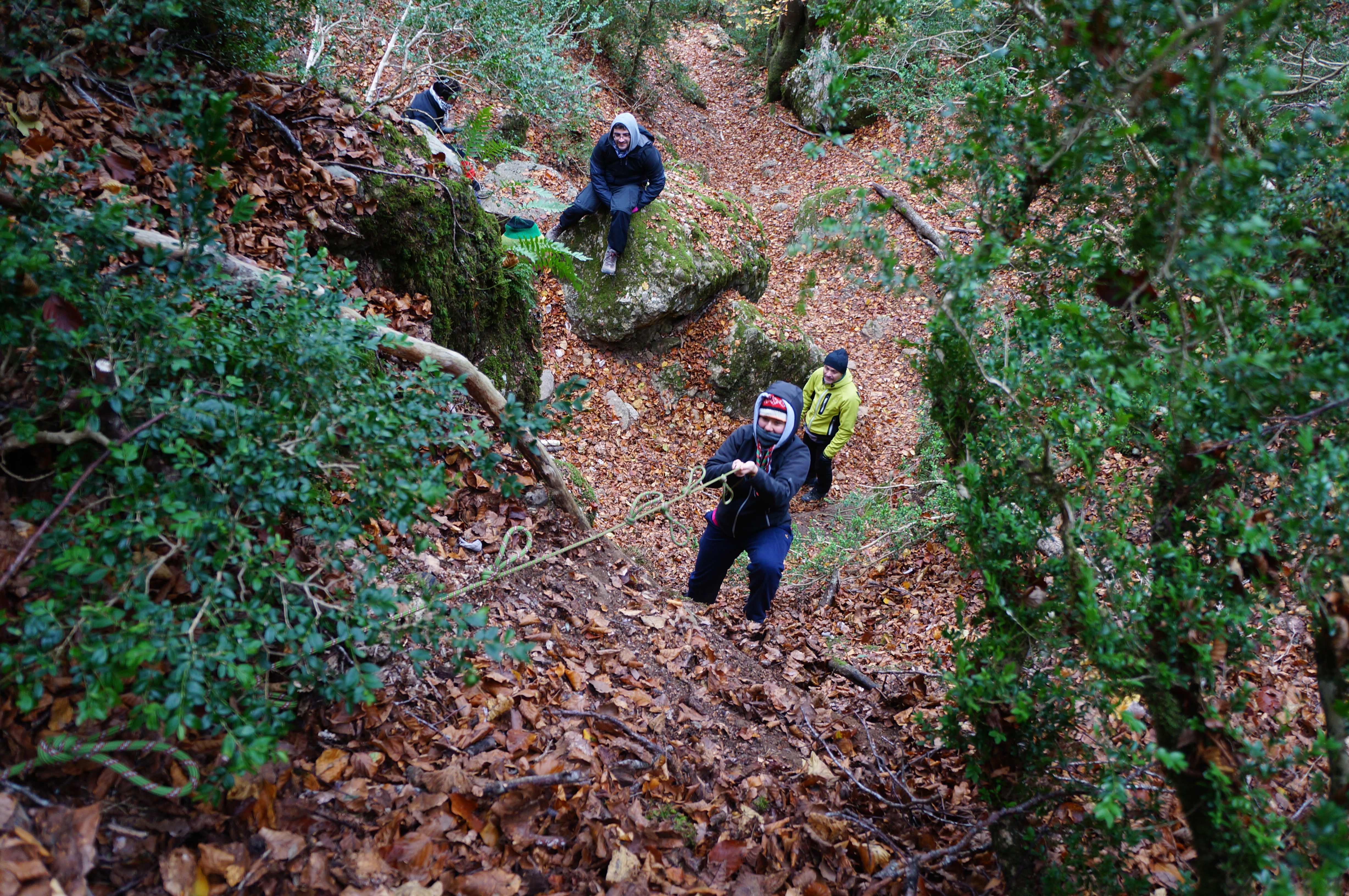 CURSO DE SEGURIDAD EN CAMPAMENTOS JUVENILES