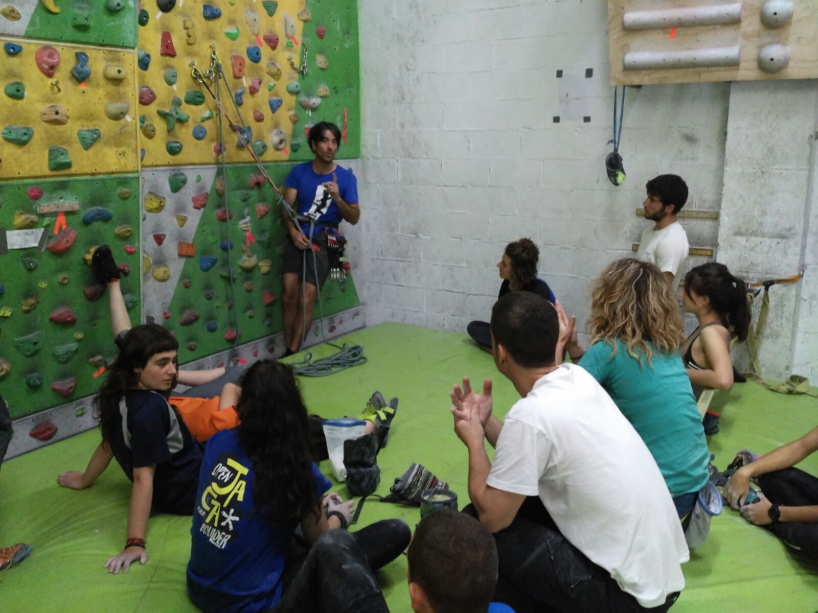 ÉXITO EN EL ENCUENTRO ANUAL DE JÓVENES
