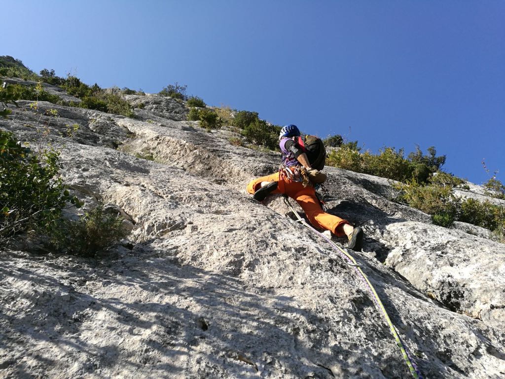 ENCUENTRO ANUAL DE J&Oacute;VENES