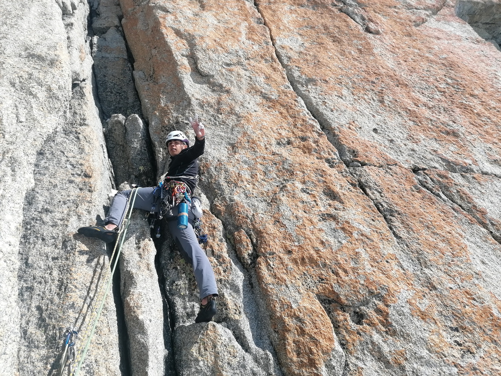 SOBRESALIENTE ACTIVIDAD DE GAZTEAK EN ALPES