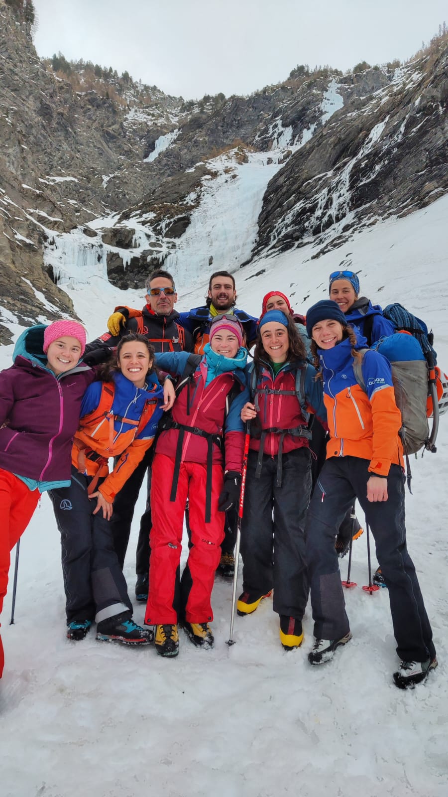 INTENSA ACTIVIDAD DE LOS EQUIPOS DE ALPINISMO