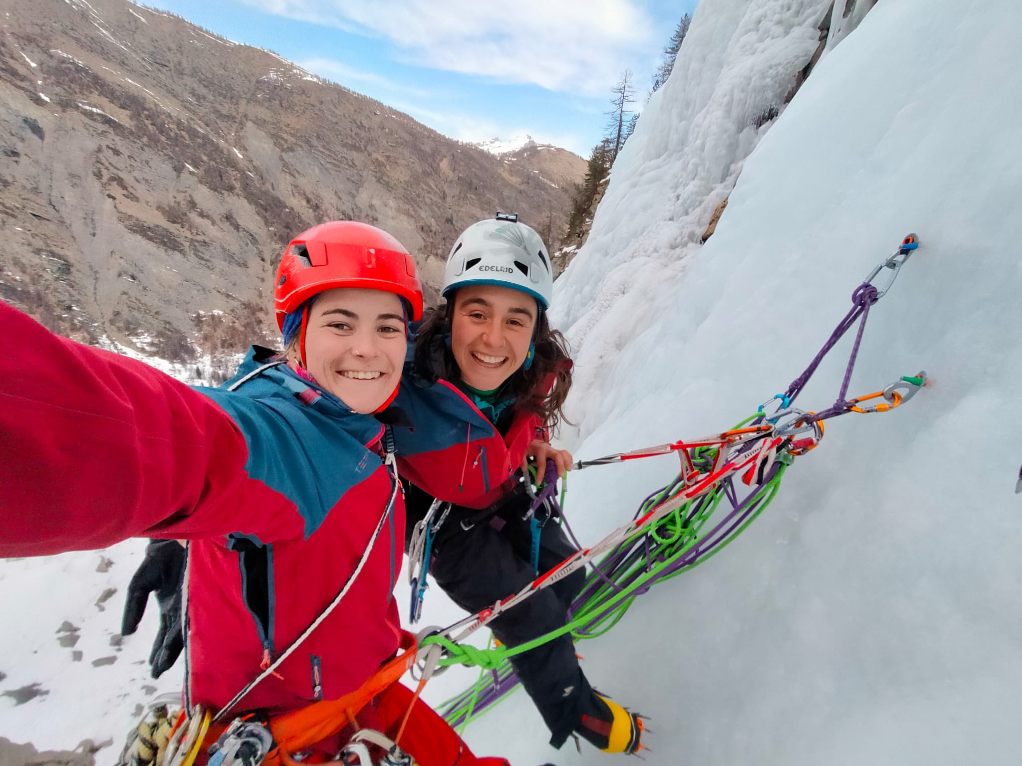 INTENSA ACTIVIDAD DE LOS EQUIPOS DE ALPINISMO