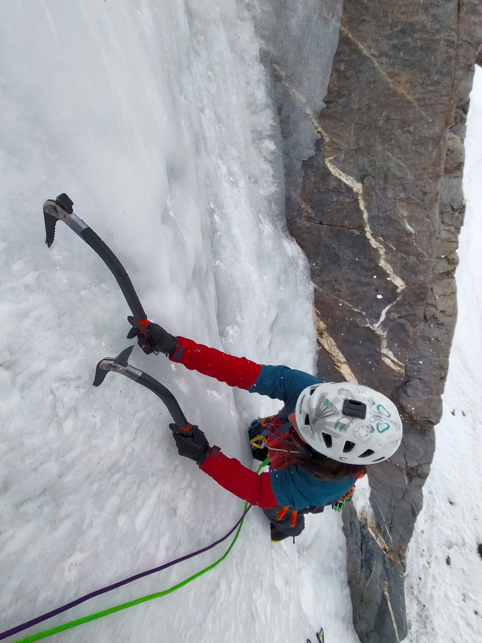 INTENSA ACTIVIDAD DE LOS EQUIPOS DE ALPINISMO