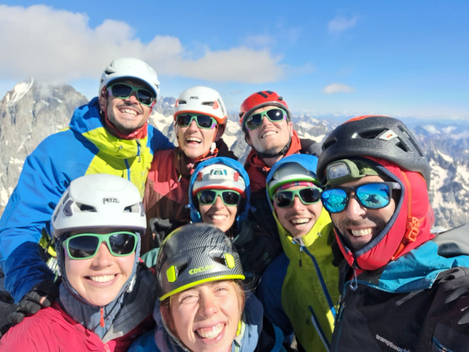 SOBRESALIENTE ACTIVIDAD DEL EQUIPO DE ALPINISMO EN LA CONCENTRACIÓN DE ALPES