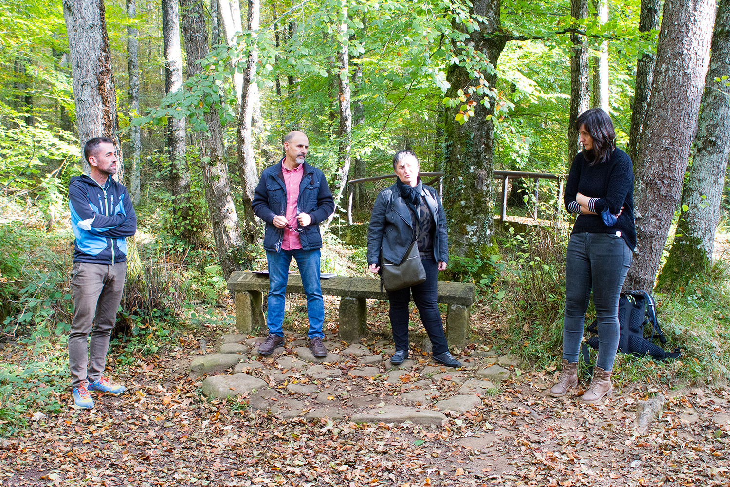 Presentado el GR323 Calzada de Bernoa, una calzada de origen medieval de los arrieros de Sakana