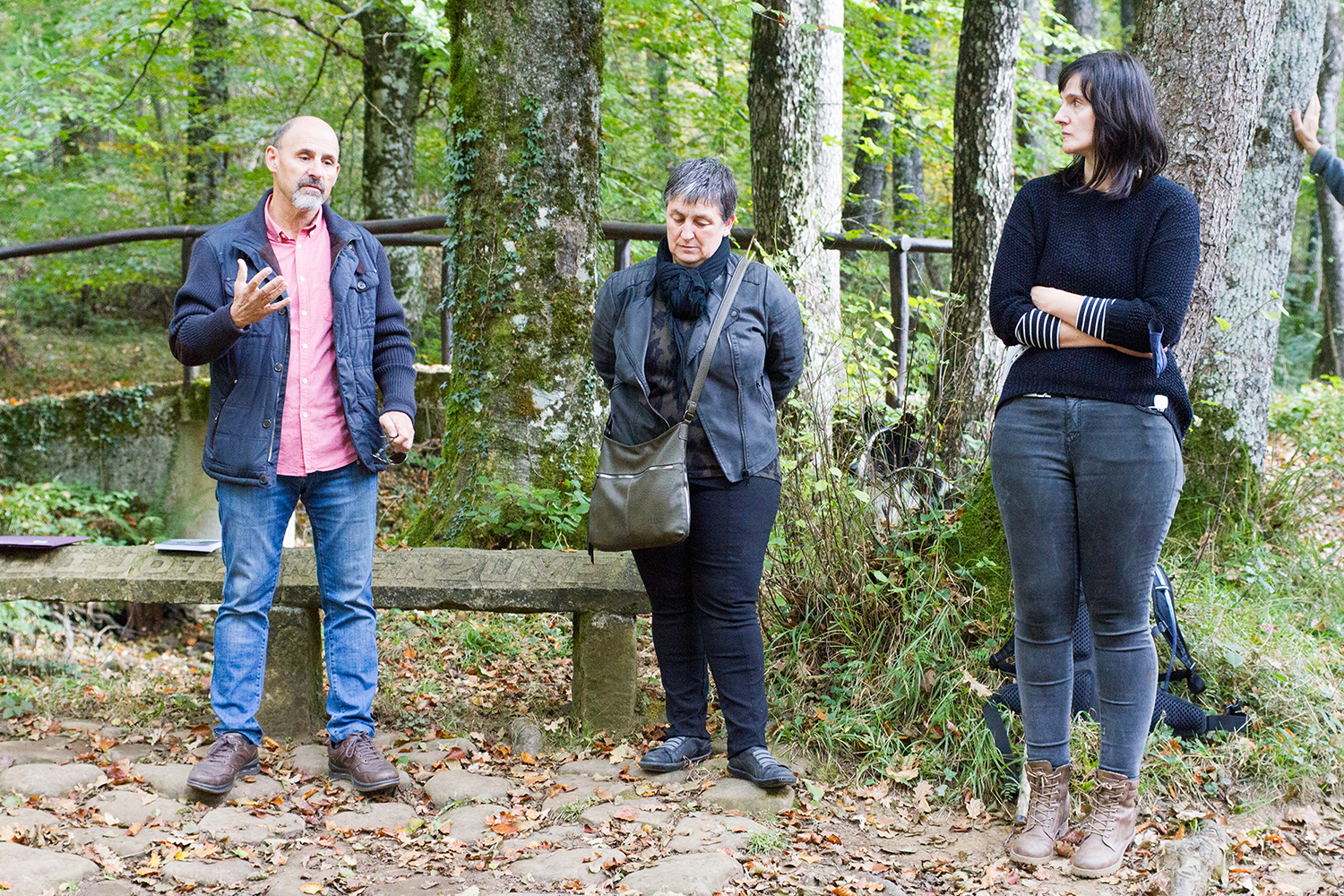 Presentado el GR323 Calzada de Bernoa, una calzada de origen medieval de los arrieros de Sakana