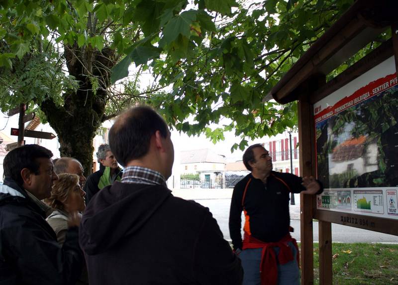 VISITA DE LOS PARLAMENTARIOS AL GR11