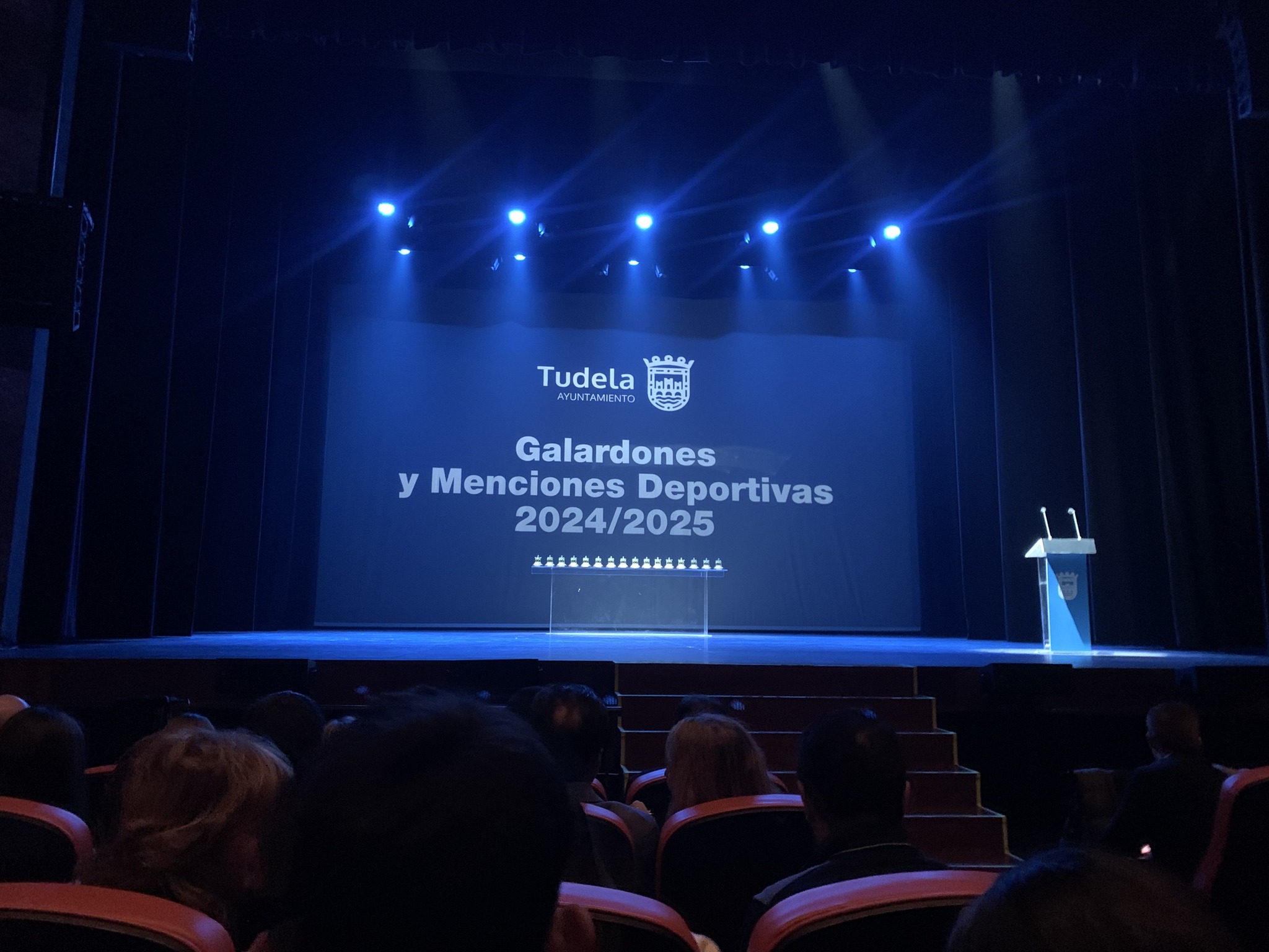 Distinciones al patinaje navarro en el acto de entrega de Galardones y Menciones Deportivas en Tudela