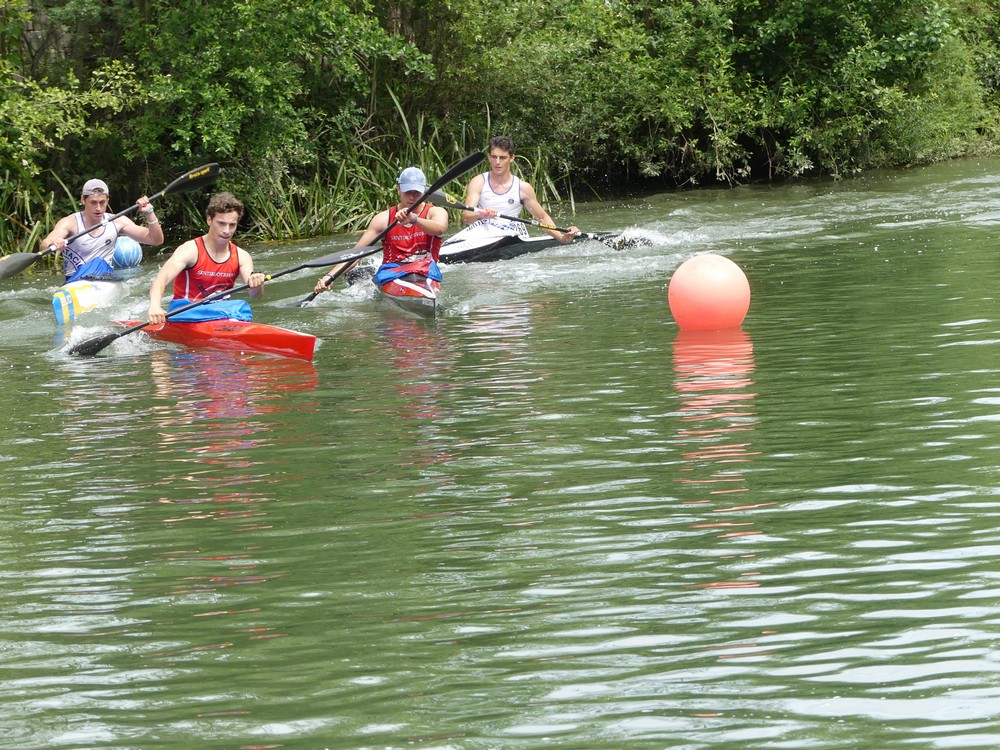Gran participación en el Trofeo de Piragüismo del Club Natación Pamplona
