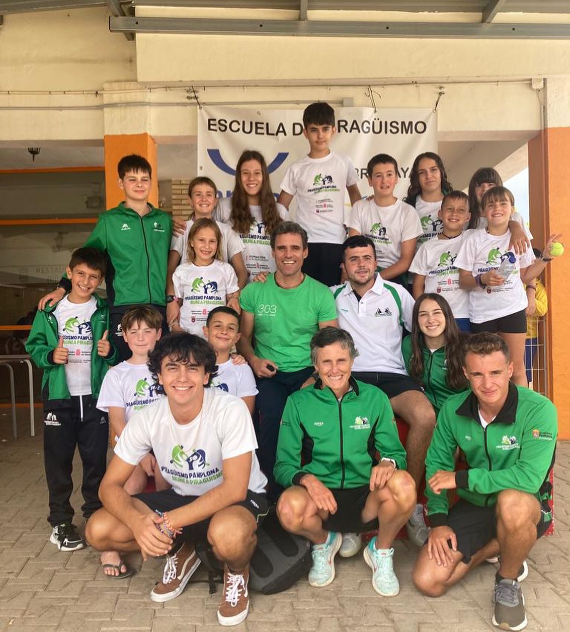 La octava edición de la regata Entrepuentes reunió a 170 palistas en aguas del Ebro