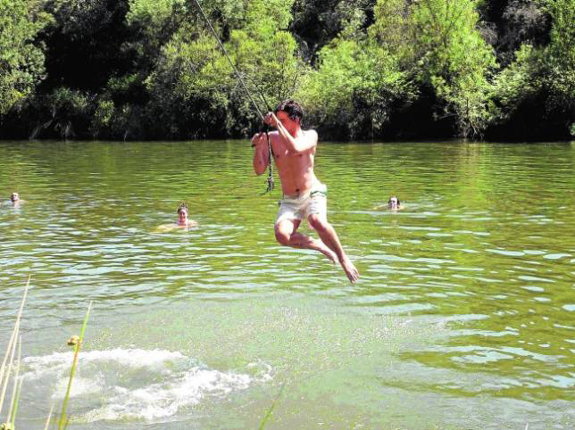 Consejos para disfrutar del ba&ntilde;o en piscinas, r&iacute;os y pantanos