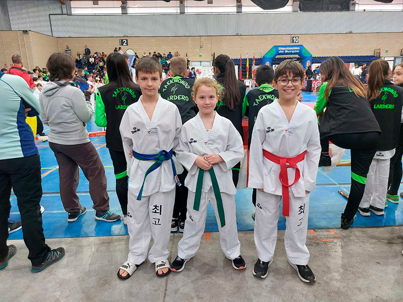 Buen tono de los clubes navarros en el Open de Miranda