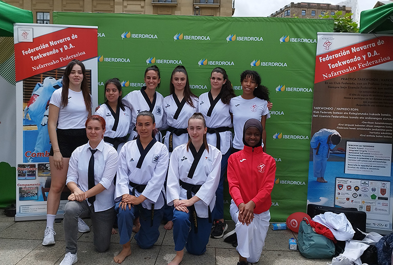 El Tour Universo Mujer pasó por Pamplona