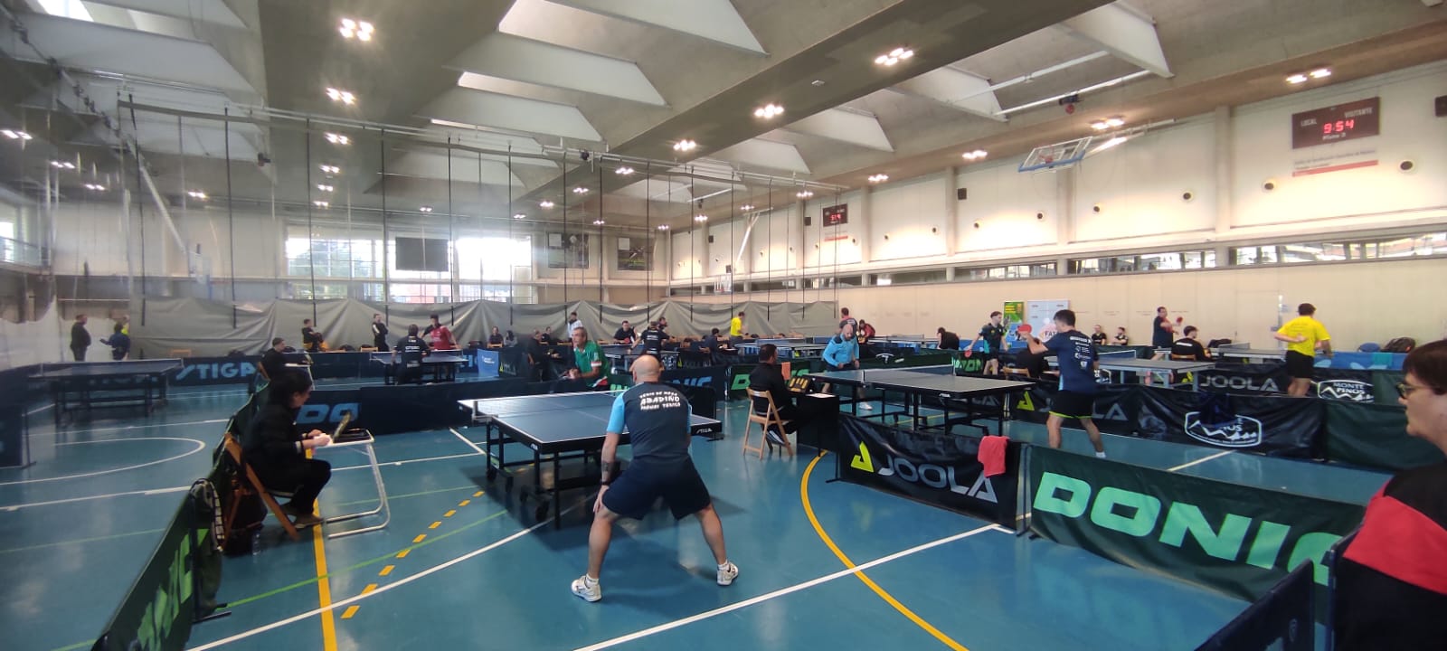 Alto nivel deportivo en el I Torneo Preestatal de Tenis de Mesa, celebrado en Pamplona