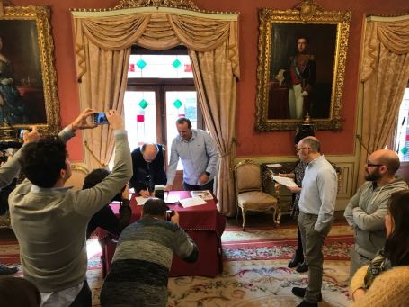 Recibimiento municipal por el hermanamiento con el Aviron Bayonnais