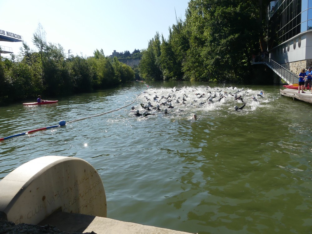 Héctor Ayucar y Nuria Rodriguez, Campeones Navarros en el Club Natación