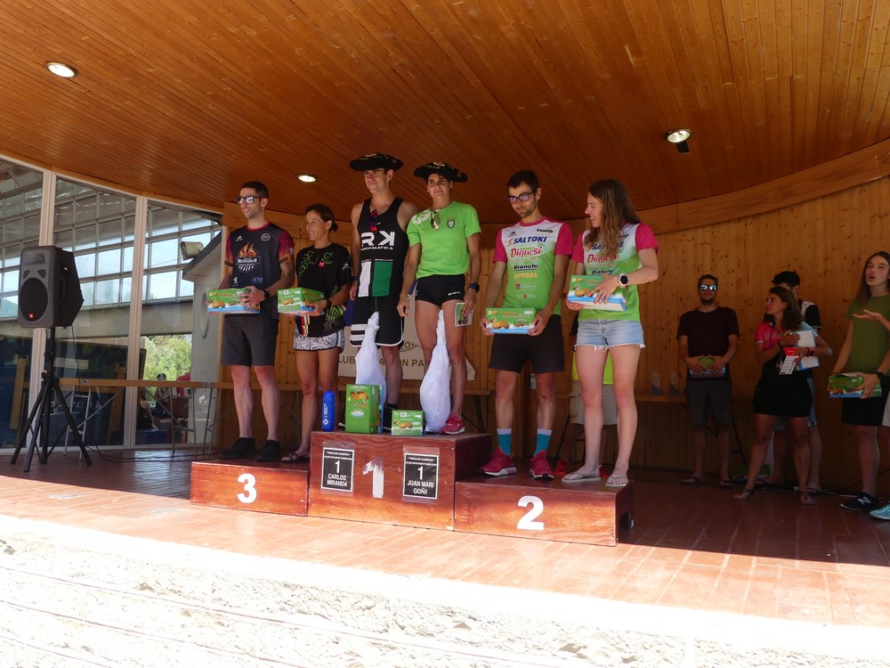 Héctor Ayucar y Nuria Rodriguez, Campeones Navarros en el Club Natación