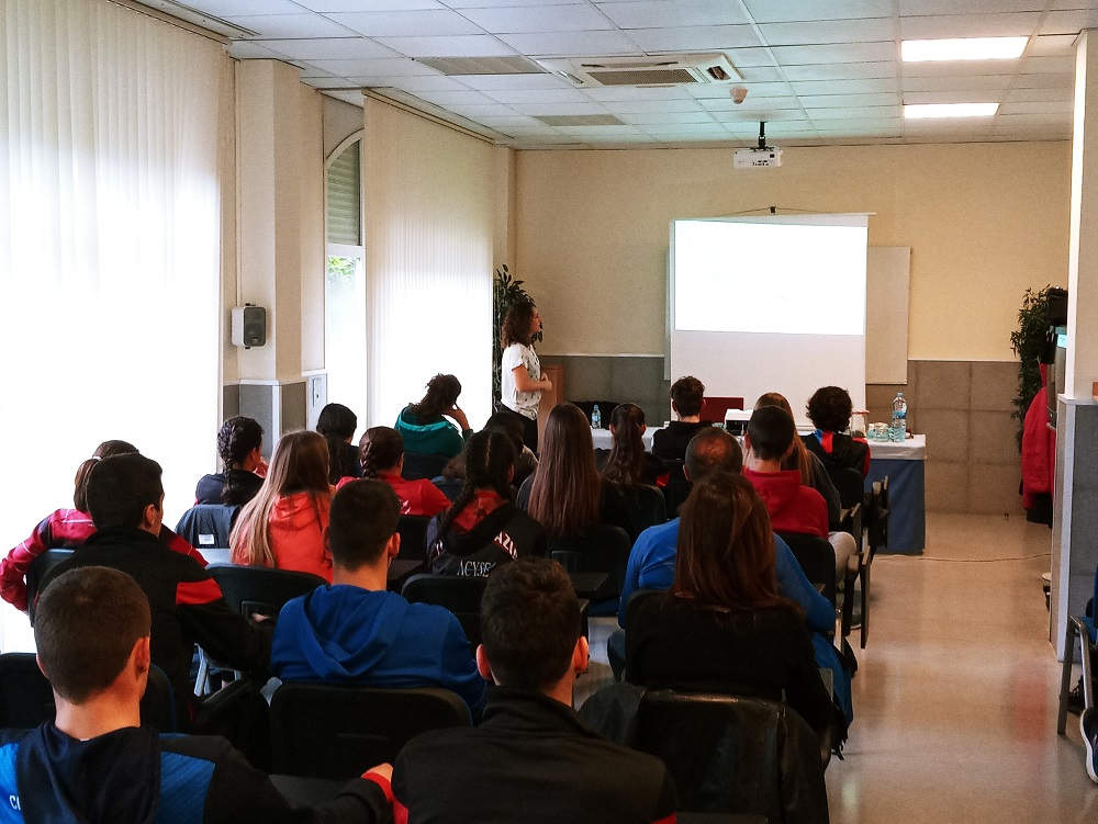 Actividad del Programa de Perfeccionamiento de Triatl&oacute;n (8 de marzo)