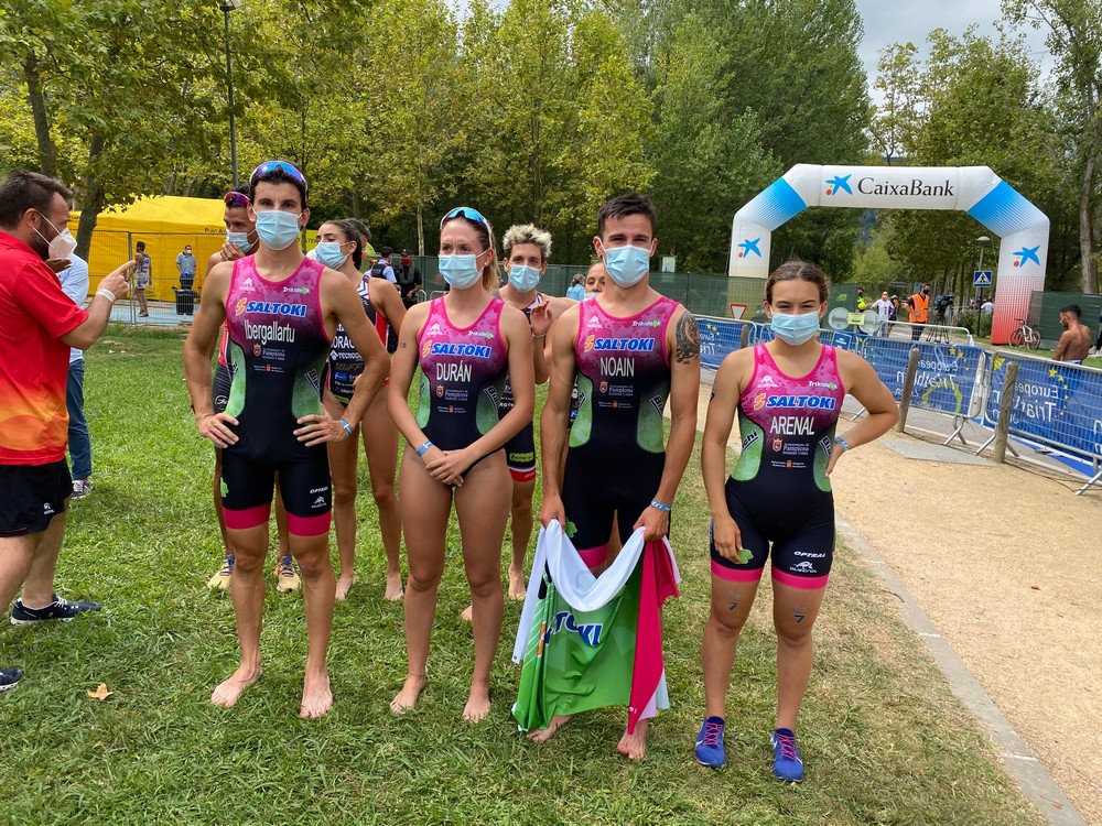 Triple podio para Saltoki Trikideak en los nacionales de triatlón