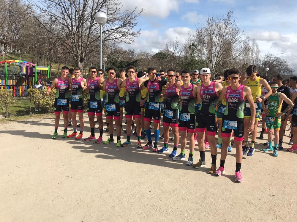 Doble victoria para Saltoki-Trikideak en el inicio de la Liga Nacional de Duatlón