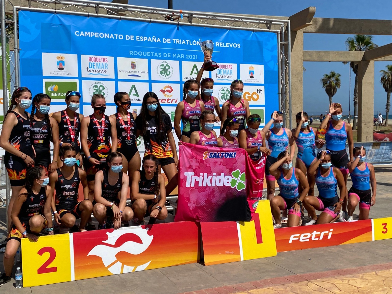 Máximo reconocimiento para la Escuela de Triatlón de Saltoki Trikideak