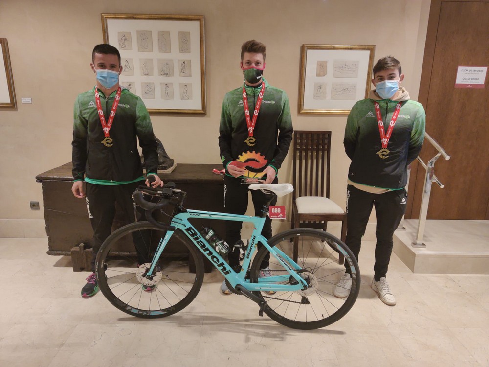 Cinco podios para Saltoki Trikideak en los nacionales de duatlón
