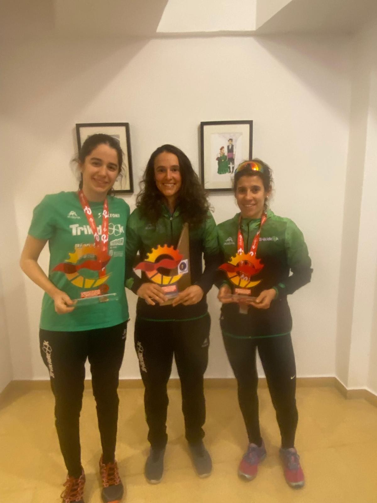 Enara Oronoz y Saltoki Trikideak Campeones de España de Triatlón de Invierno