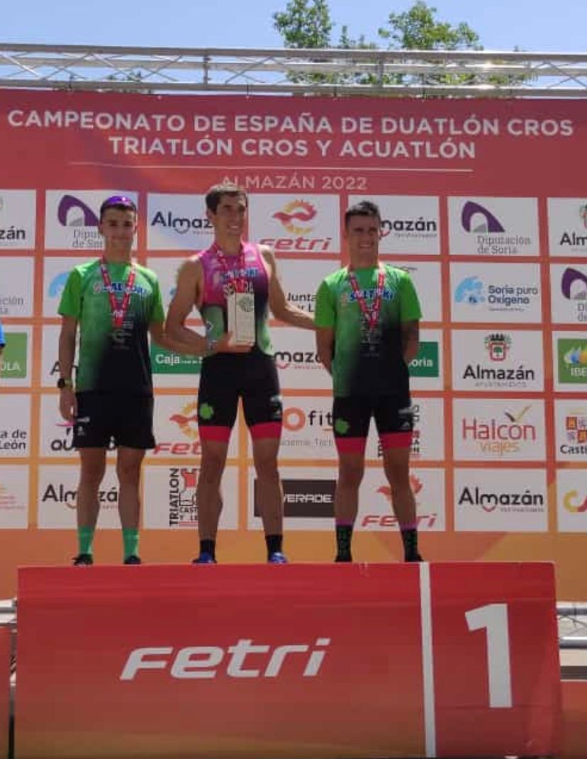 Saltoki Trikideak doble Campeón de España de Acuatlón y de Duatlón Cross Femenino
