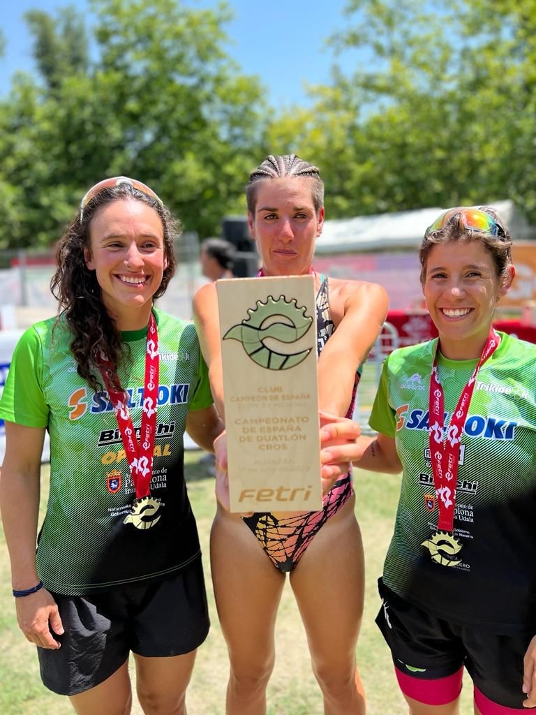 Saltoki Trikideak doble Campeón de España de Acuatlón y de Duatlón Cross Femenino