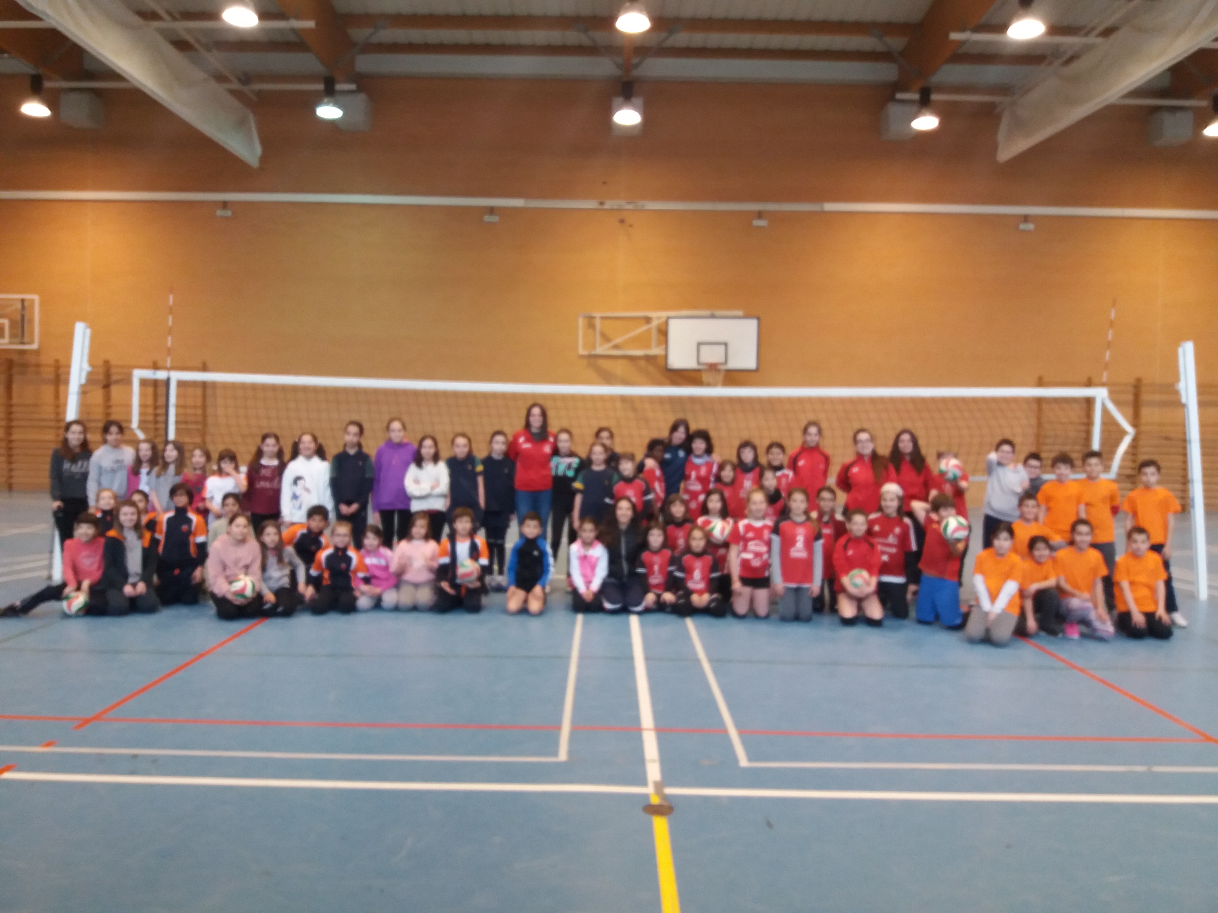 Tercera concentraci&oacute;n de minivoley y segunda jornada Liga Navarra Senior