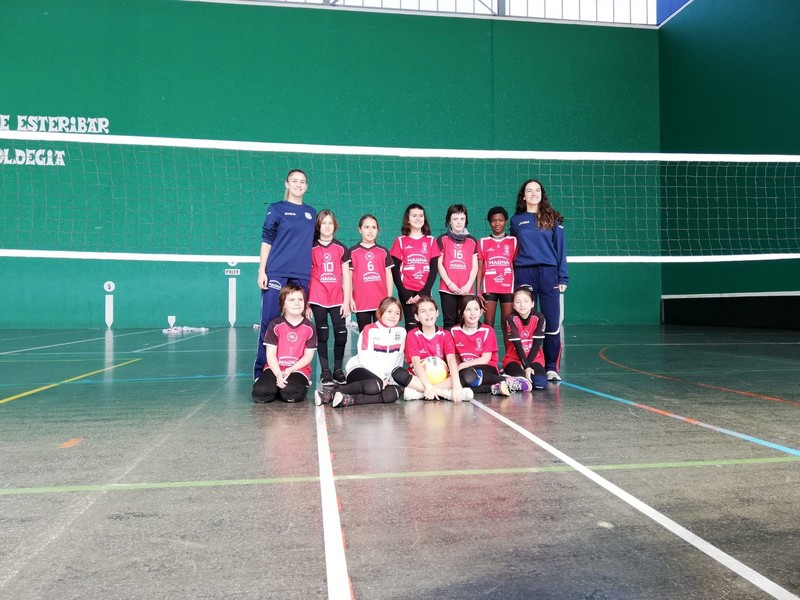 Zubiri subió el telón de las concentraciones de Minivoley