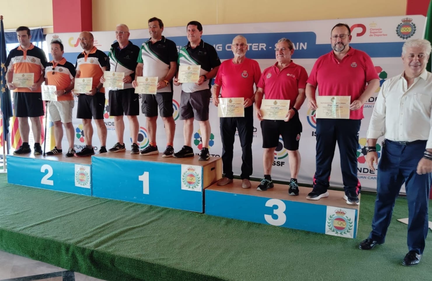 Tres bronces para Navarra en Granada
